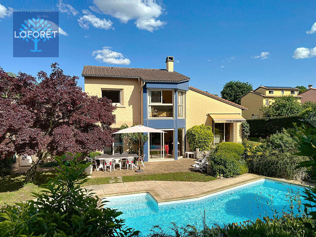 Maison à SAINT-GENIS-LAVAL