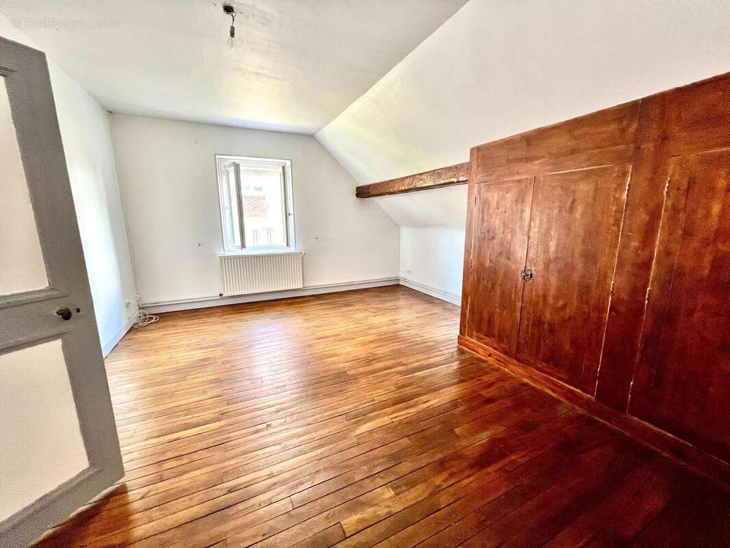 Photo 6 - Maison à VILLERS-COTTERETS