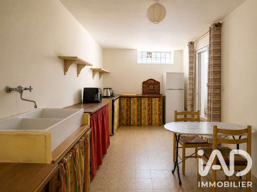 Maison 200 m² à Mazan  - photo 6