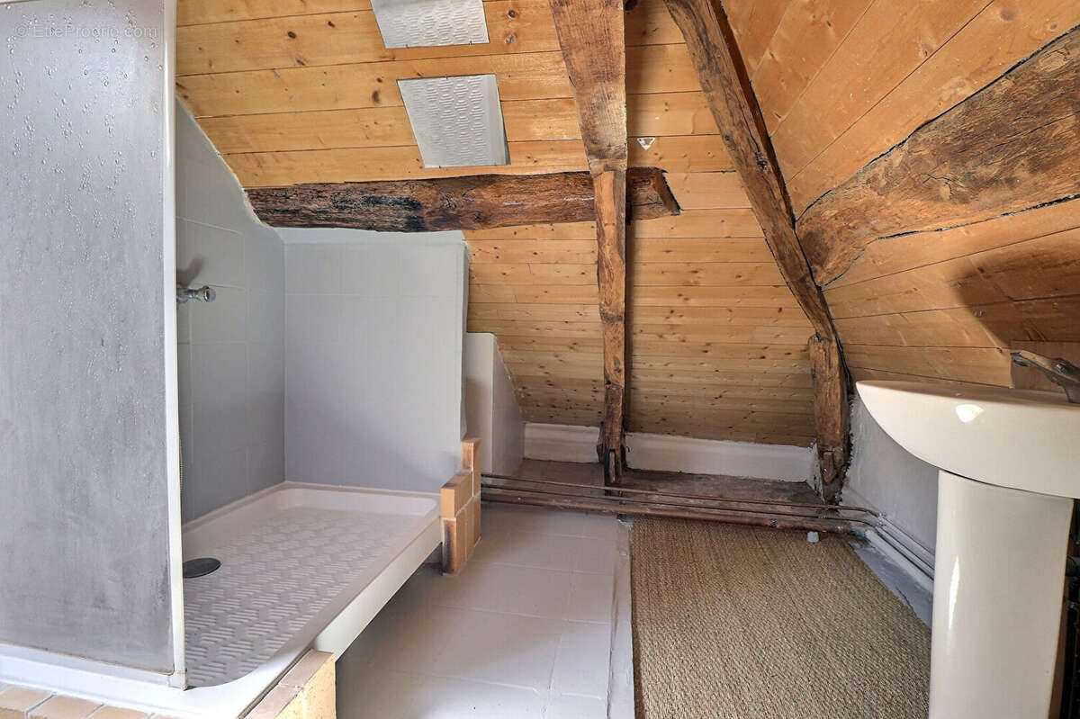 Maison à SAINT-NOM-LA-BRETECHE