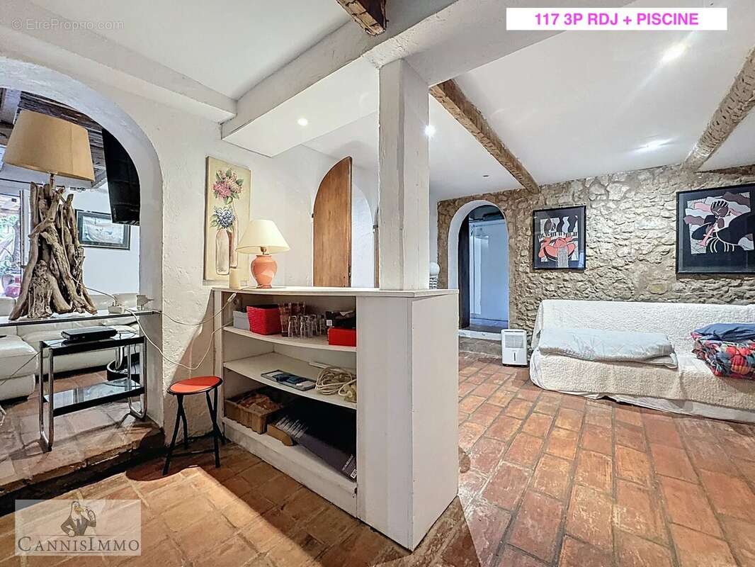 2 immeubles a renover avec piscine cannes - photo 5