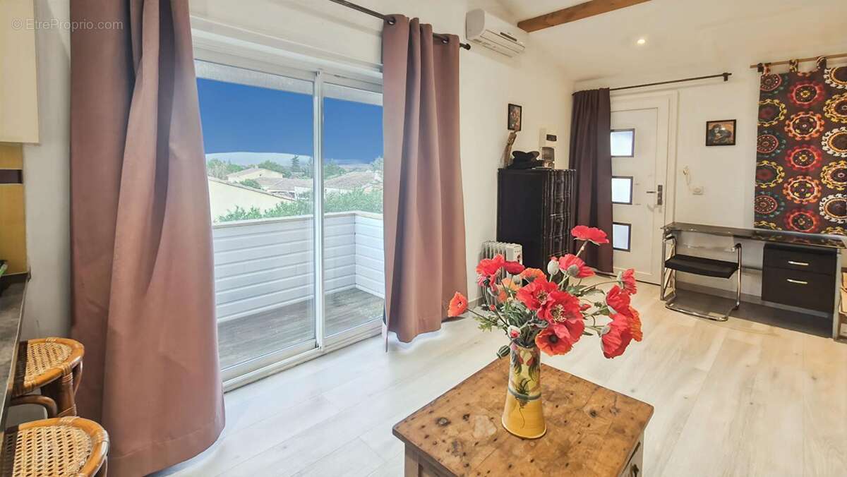 Maison à SAINT-SATURNIN-LES-AVIGNON