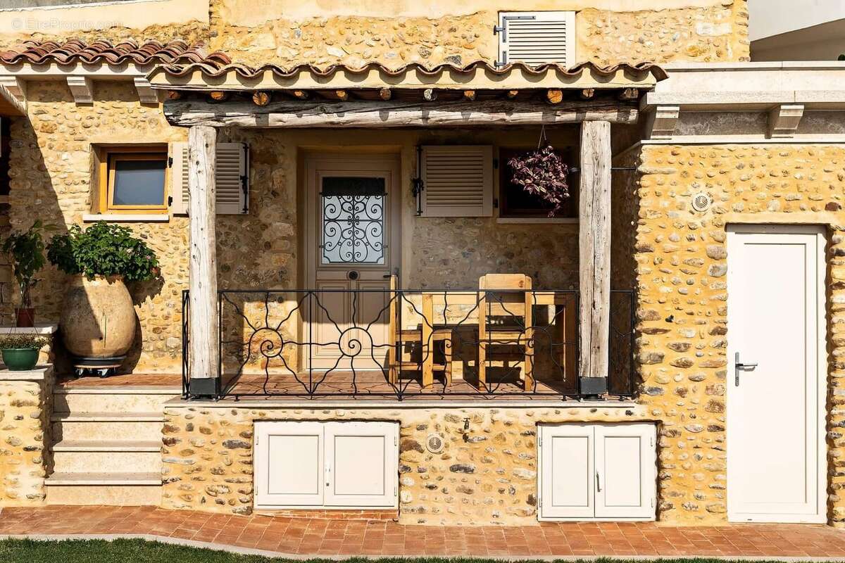 Maison à ROQUEBRUNE-CAP-MARTIN