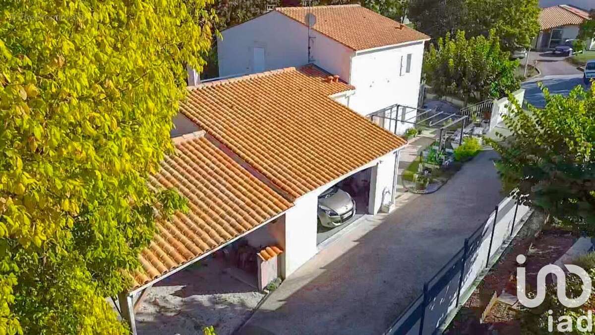 Photo 2 - Maison à SAINTES