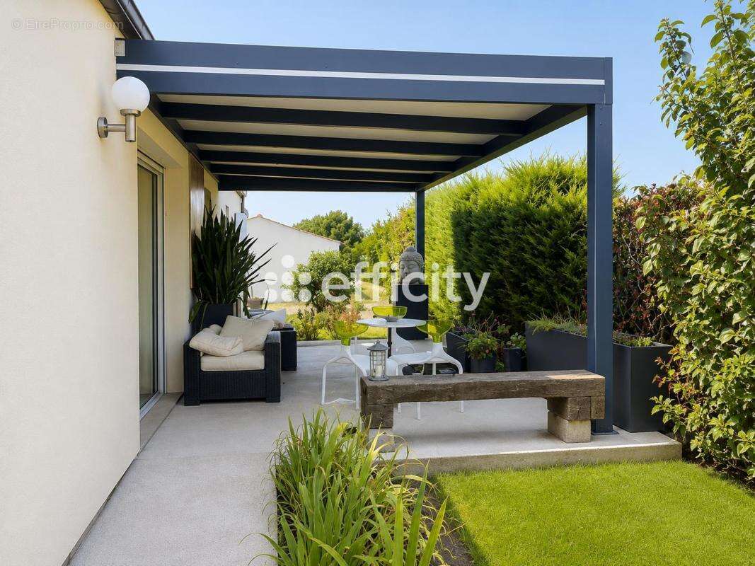Maison 108 m² à Semussac  - photo 20