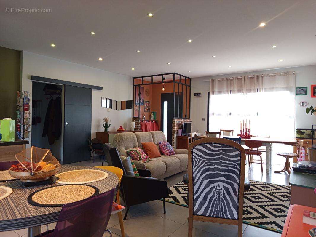 Maison à MONTSEGUR-SUR-LAUZON