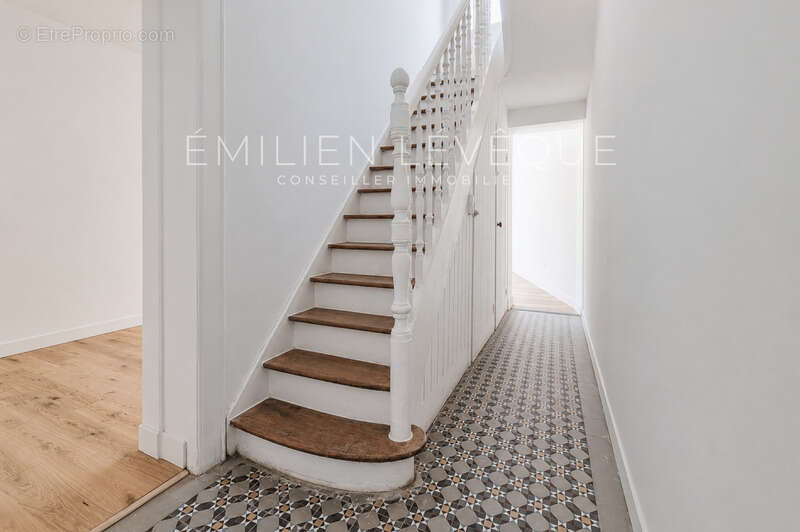 Maison à vendre - 4 Chambres de 126m2 à LOOS - photo 8