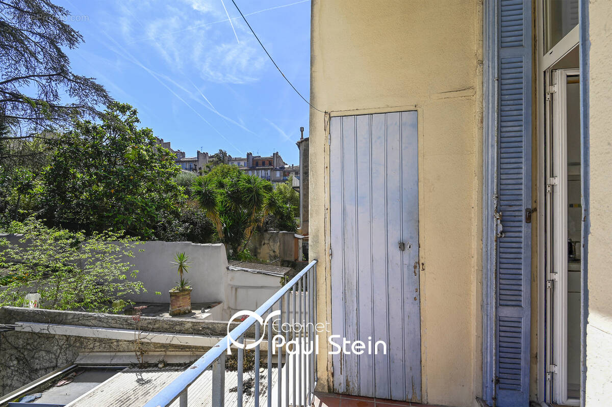 Appartement à MARSEILLE-4E