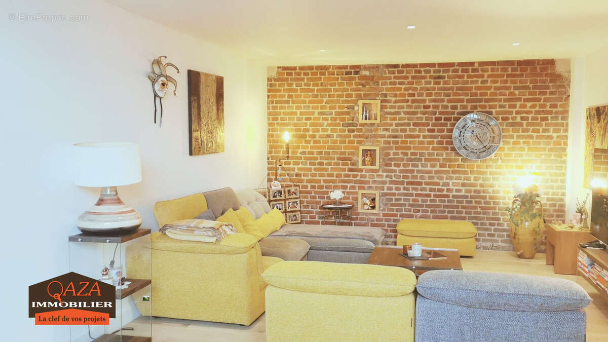 Autre à BOURGHELLES