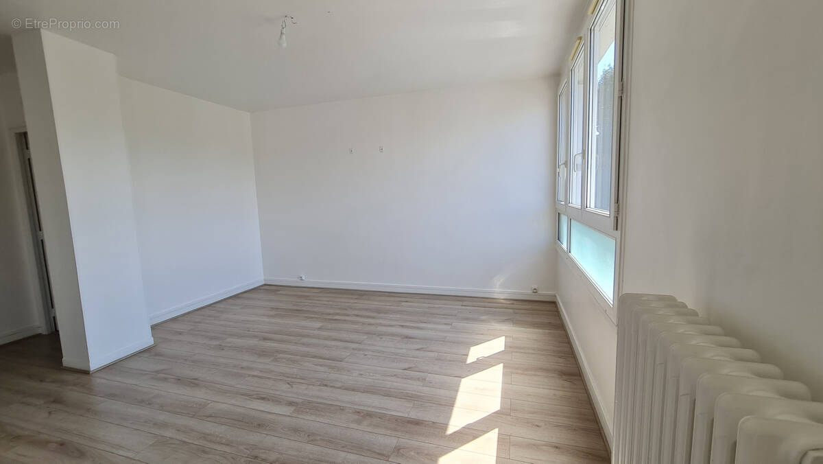 Appartement à BURES-SUR-YVETTE