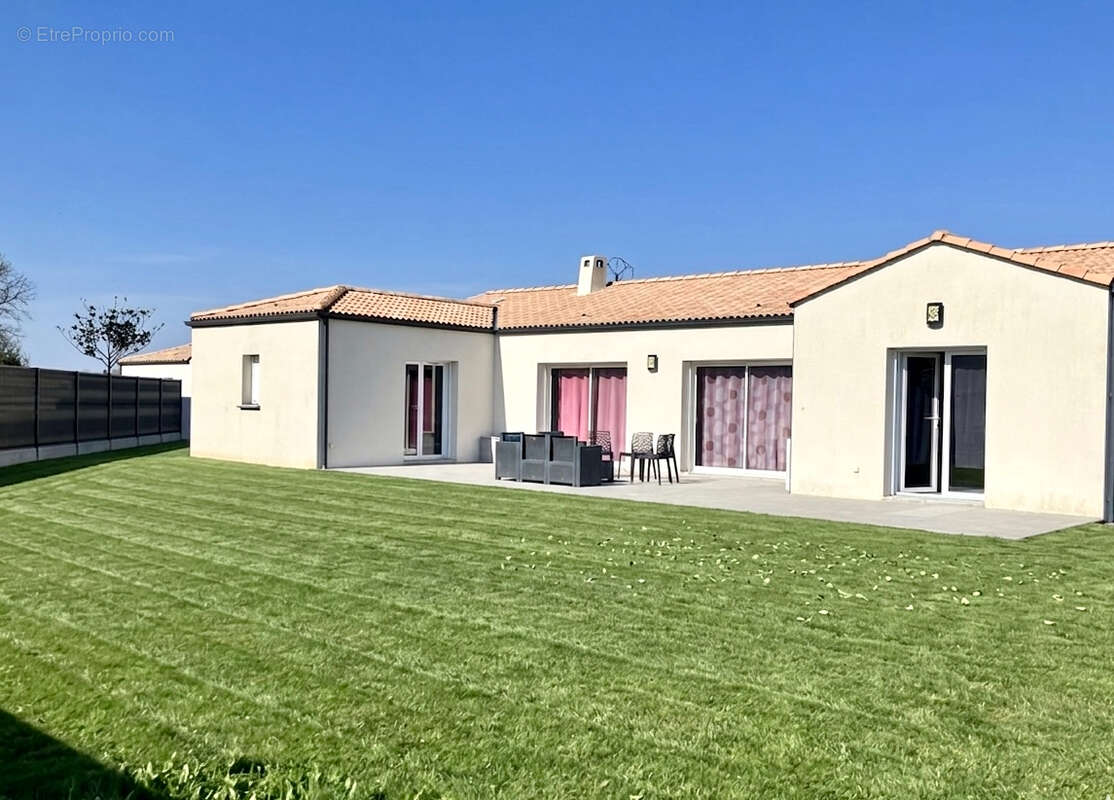 Maison à SAINTE-FOY