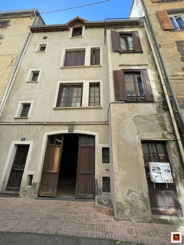 Appartement à THIERS
