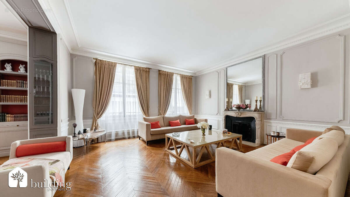 Appartement à PARIS-16E