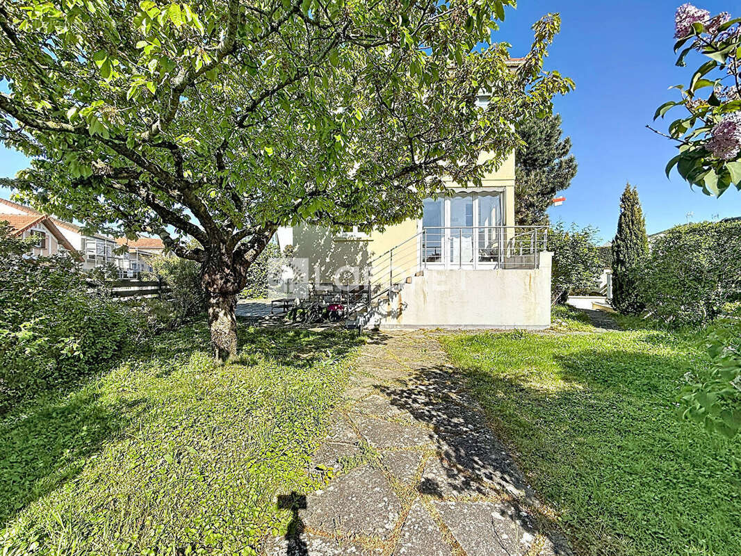 Maison à LE PLESSIS-ROBINSON