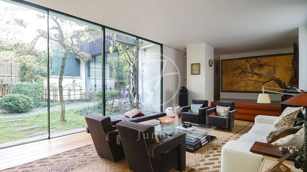 Maison à NEUILLY-SUR-SEINE