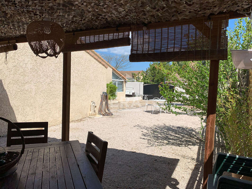 Maison à ROQUEFORT-LA-BEDOULE