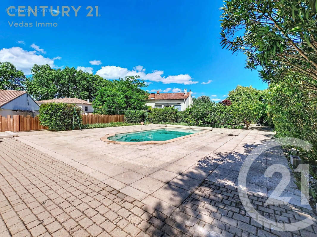 Maison 137 m² à Saint-Jean-De-Vedas  - photo 21