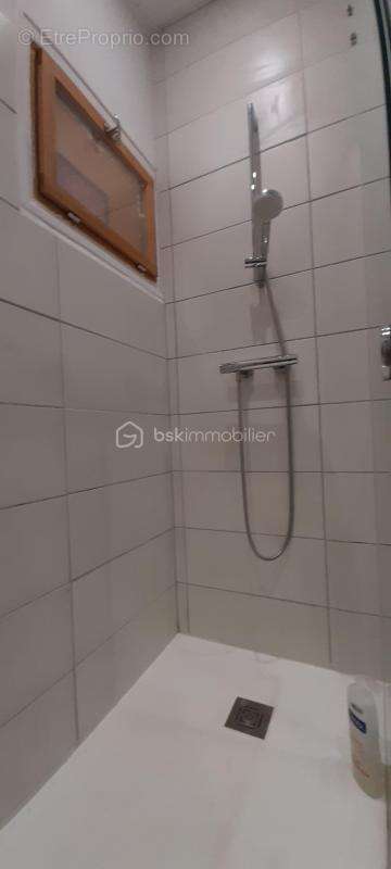 Maison à SAINT-LAURENT-DE-LA-SALANQUE