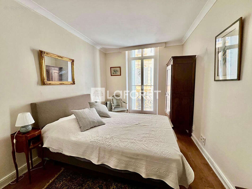 Appartement à MARSEILLE-1E