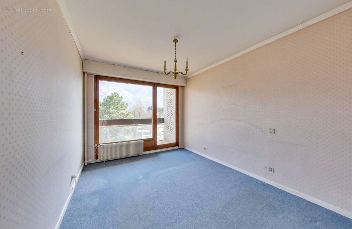 Appartement à SAINT-EGREVE