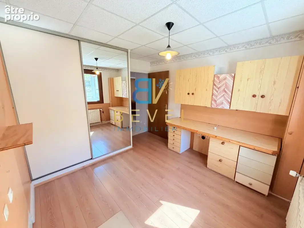(73) VILLARGONDRAN - Jolie maison avec beaux extérieurs - 5 chambres - Garage & Atelier - Véranda - Rare à la - photo 35
