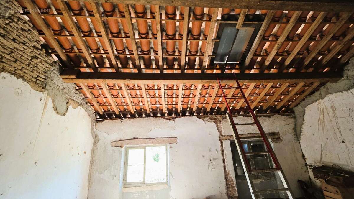 Maison à NEGREPELISSE