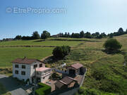 Maison à COURS-LA-VILLE