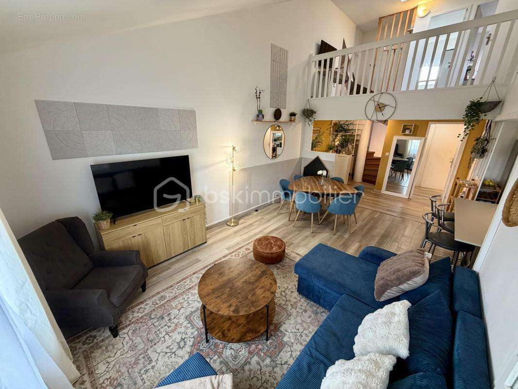 Appartement à COURCOURONNES