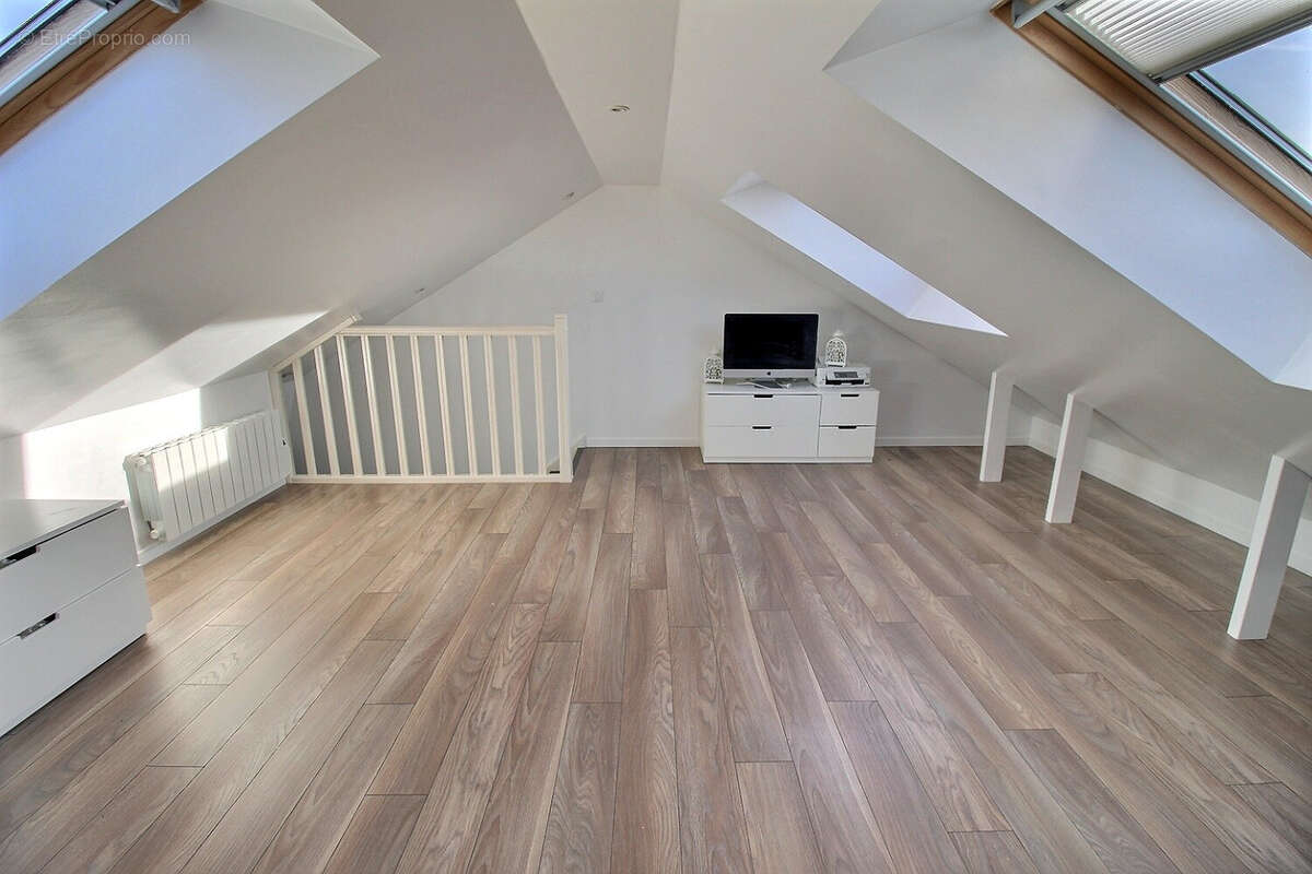 Appartement à MONTIGNY-LE-BRETONNEUX