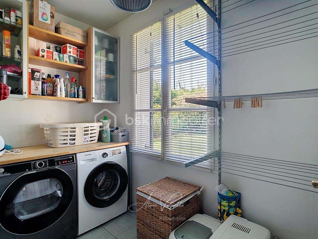 Maison à MAGNY-LE-HONGRE