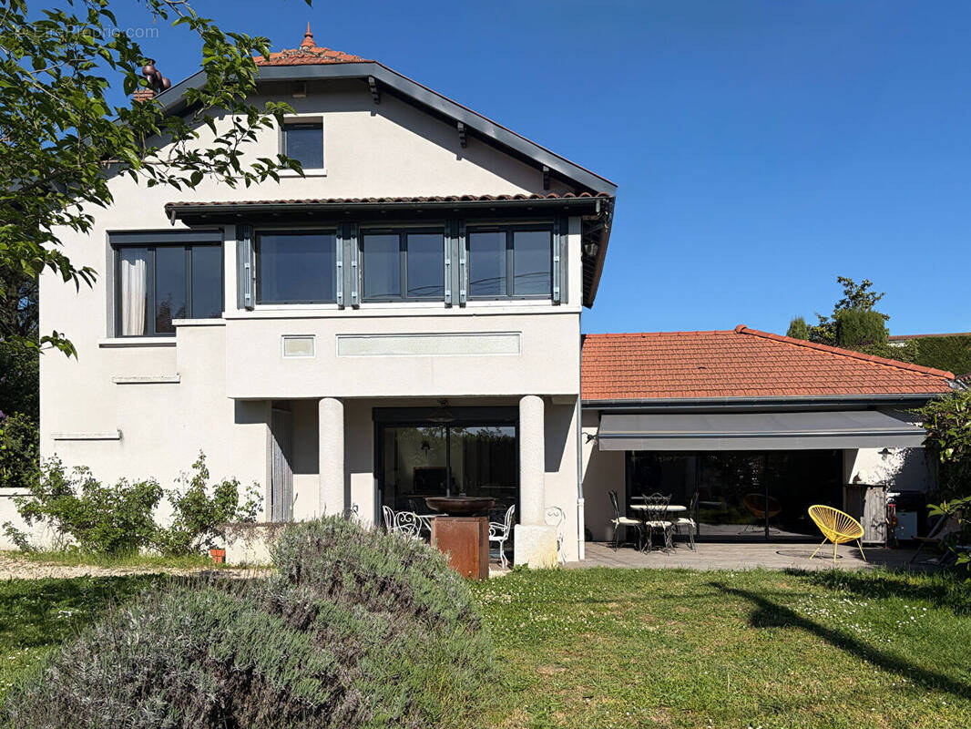 Maison à DARDILLY