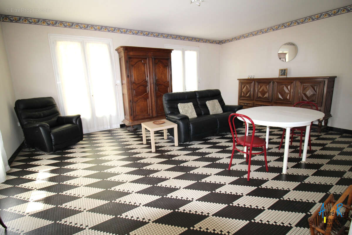 Maison à SAINT-GEORGES-DE-DIDONNE