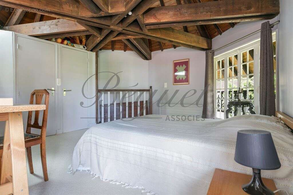 Hauts de seine -vaucresson - 92420 - maison 162 m2 - 4 chambres -terrain 850 m2 - photo 11