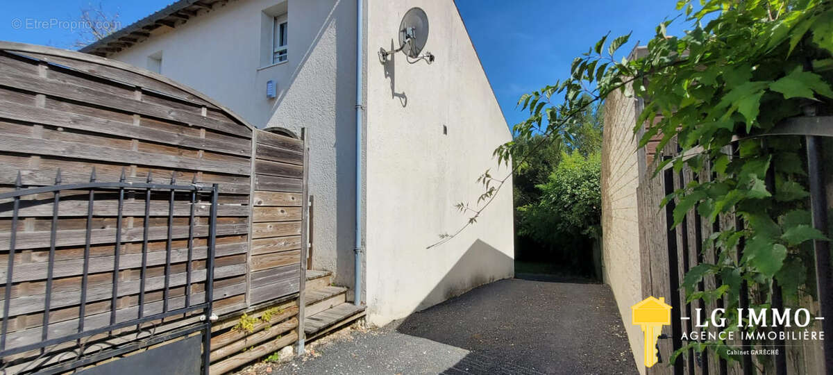 Maison à MONTPELLIER-DE-MEDILLAN