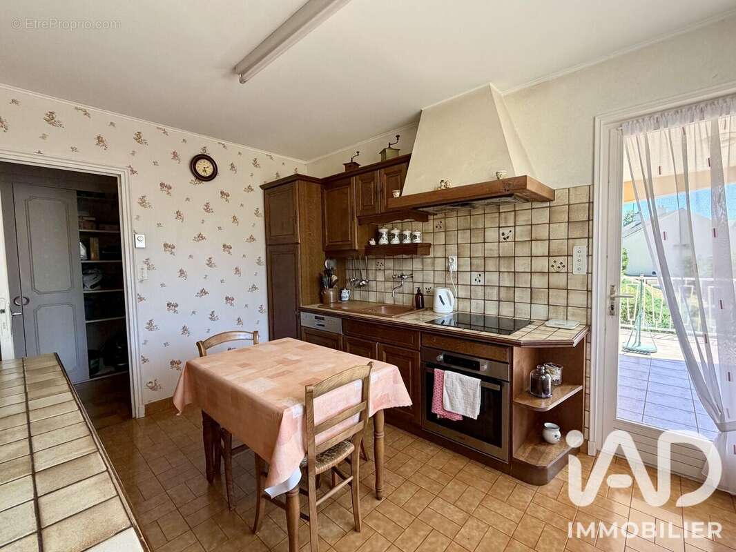 Maison 130 m² à Mellecey  - photo 3
