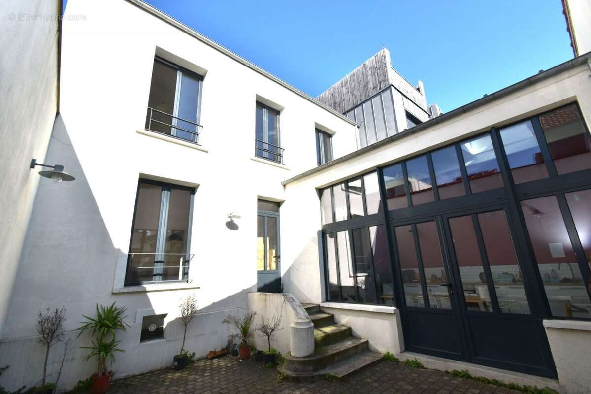 Maison à ASNIERES-SUR-SEINE