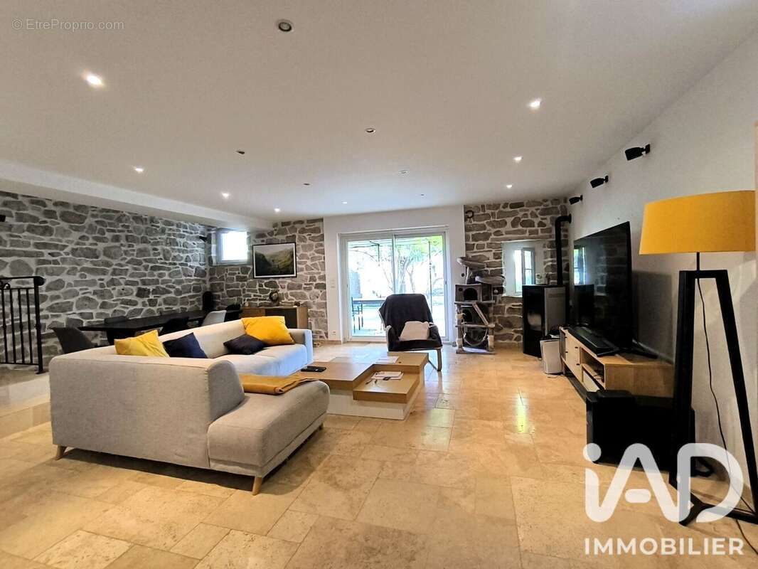 Maison 113 m² à La Motte  - photo 3
