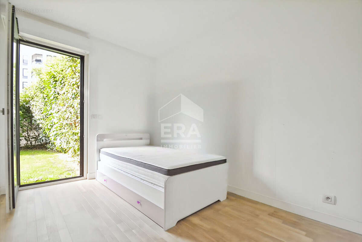 Appartement à ISSY-LES-MOULINEAUX