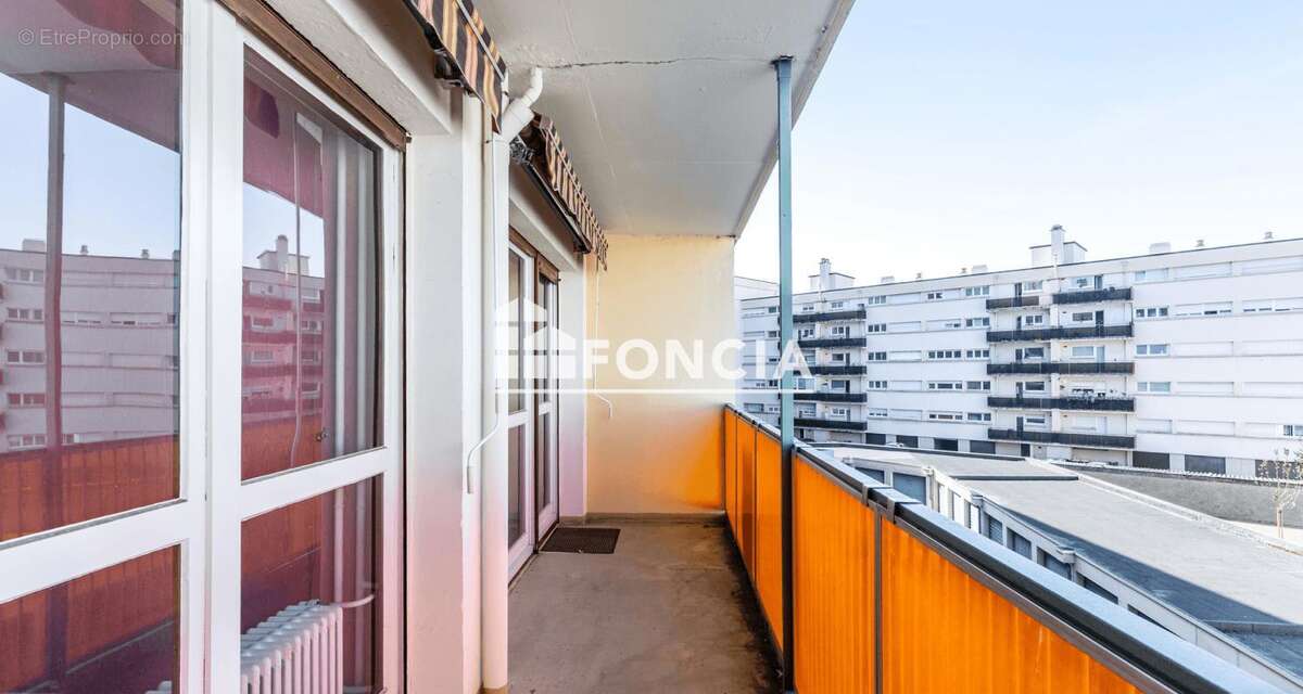 METZ GARE / SABLON – Appartement familial avec balcons, garage et cave - photo 2