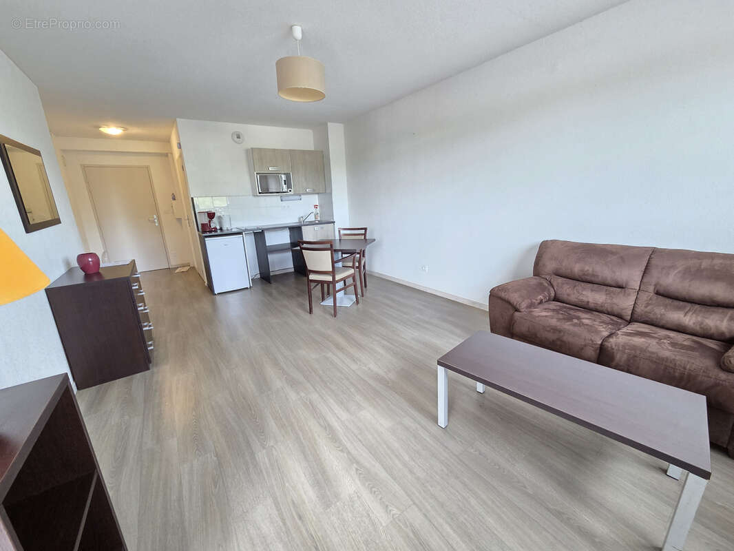 Appartement à YZEURE