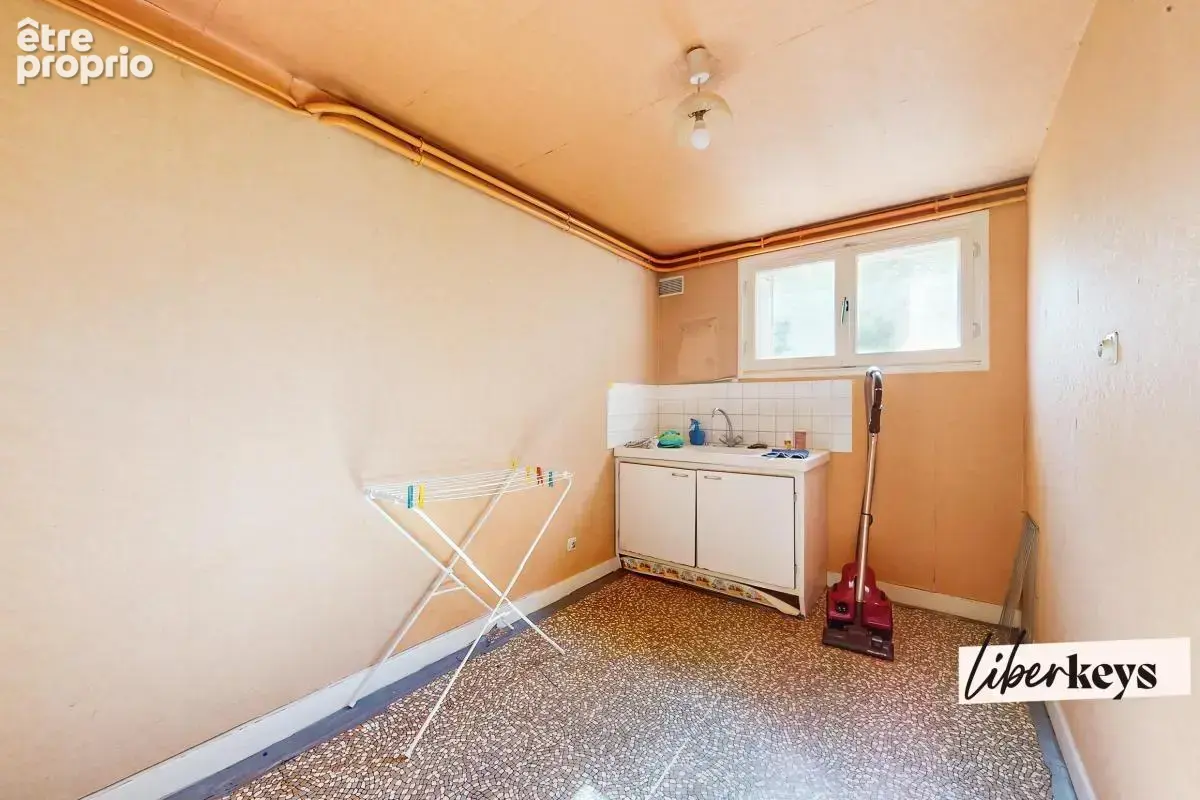 Lacrost 71700 - villa sur 2 niveaux - 112 m² habitable - 1762 m² terrain - 3/4 chambres - garage - photo 14