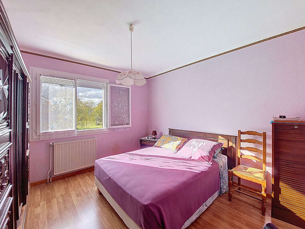 Maison à SAINTE-LUCE-SUR-LOIRE