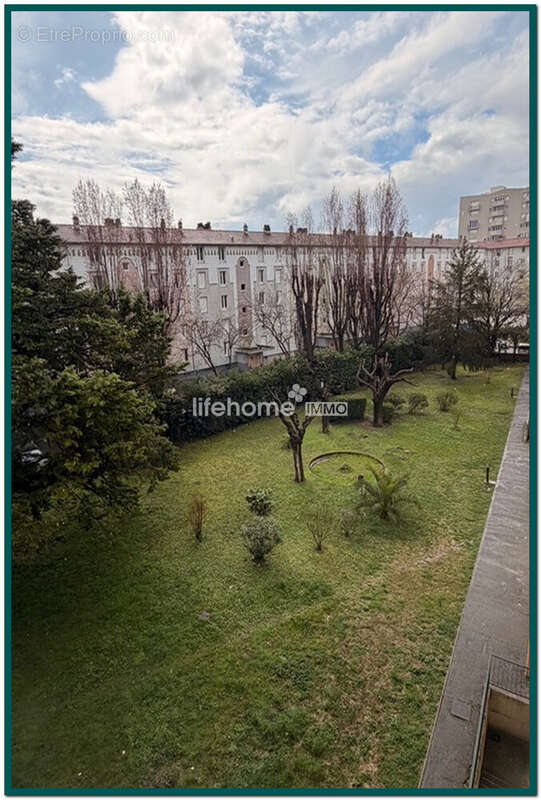 Appartement 40 m² à Nimes  - photo 7