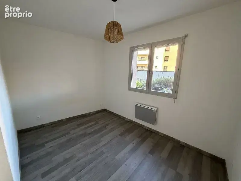 Appartement 2 pièces 36 m² à vendre à Montrond-Les-Bains (42210) - photo 4