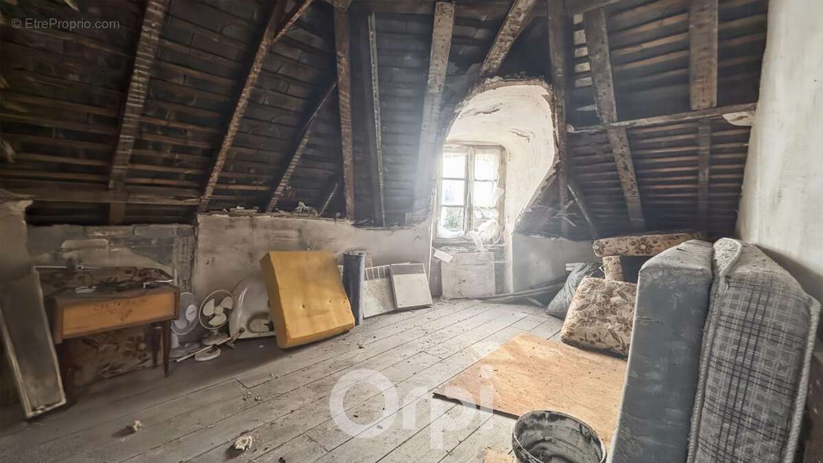 Maison à SAINT-SULPICE-LAURIERE