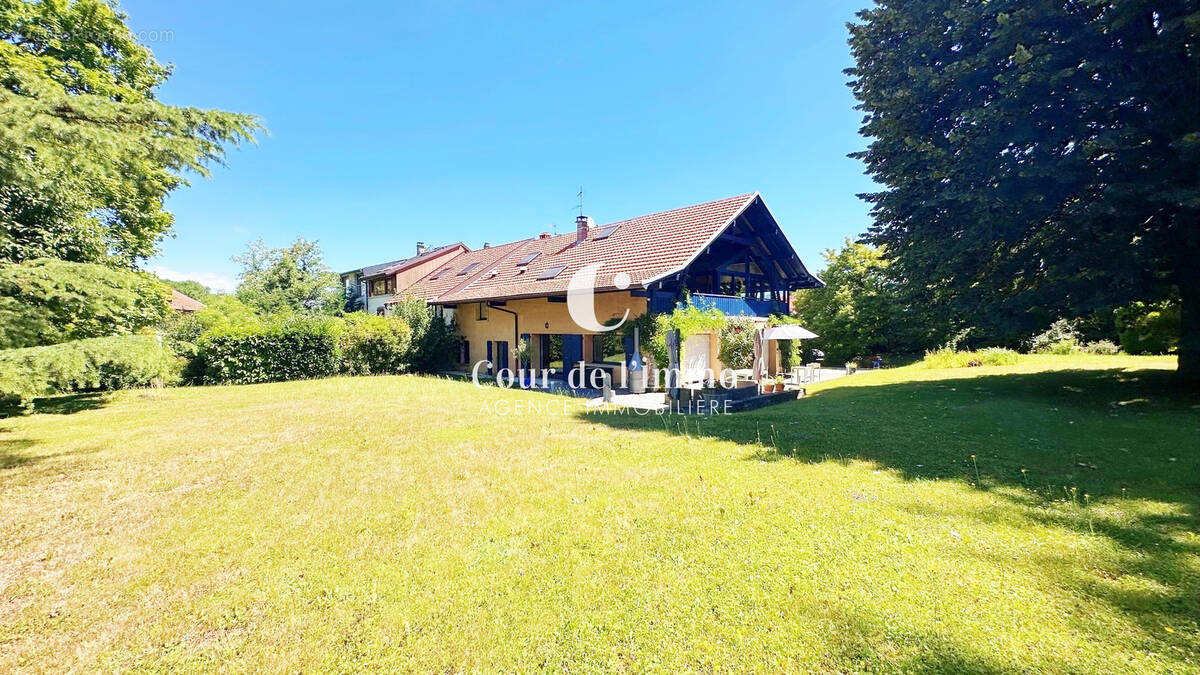 FEIGÈRES   Corps de ferme du XVIIIe siècle rénové   À 3 min de Genève A VENDRE - photo 8