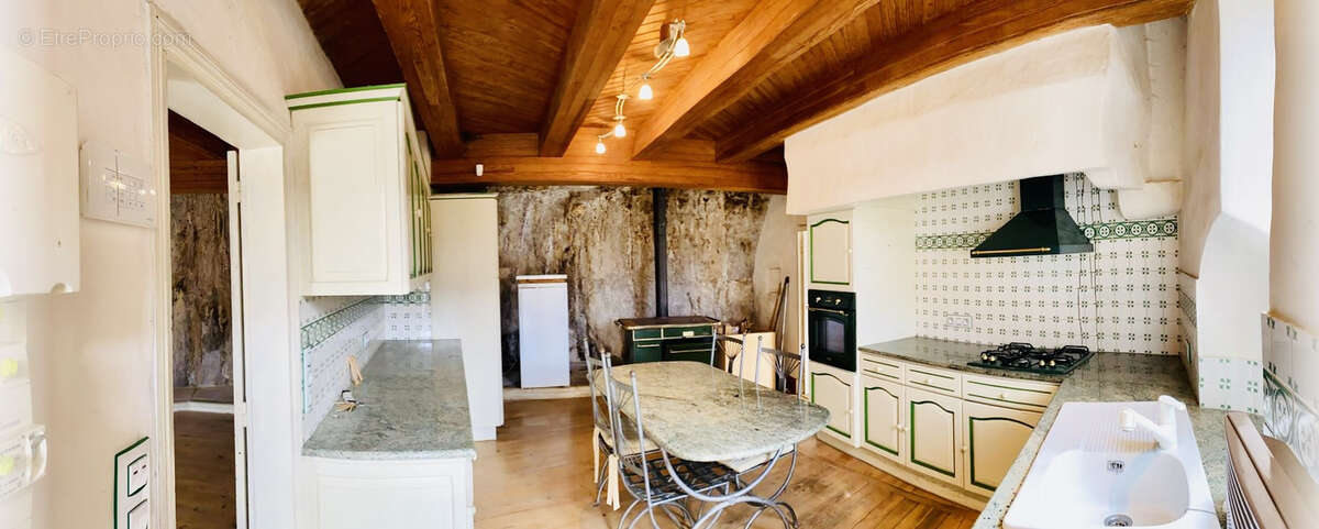 Maison à CABRERETS