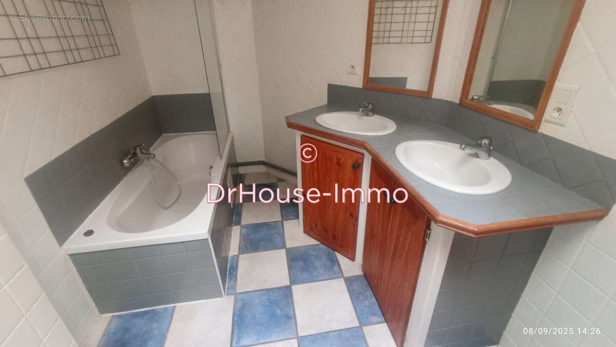 Appartement à AIGUES-MORTES