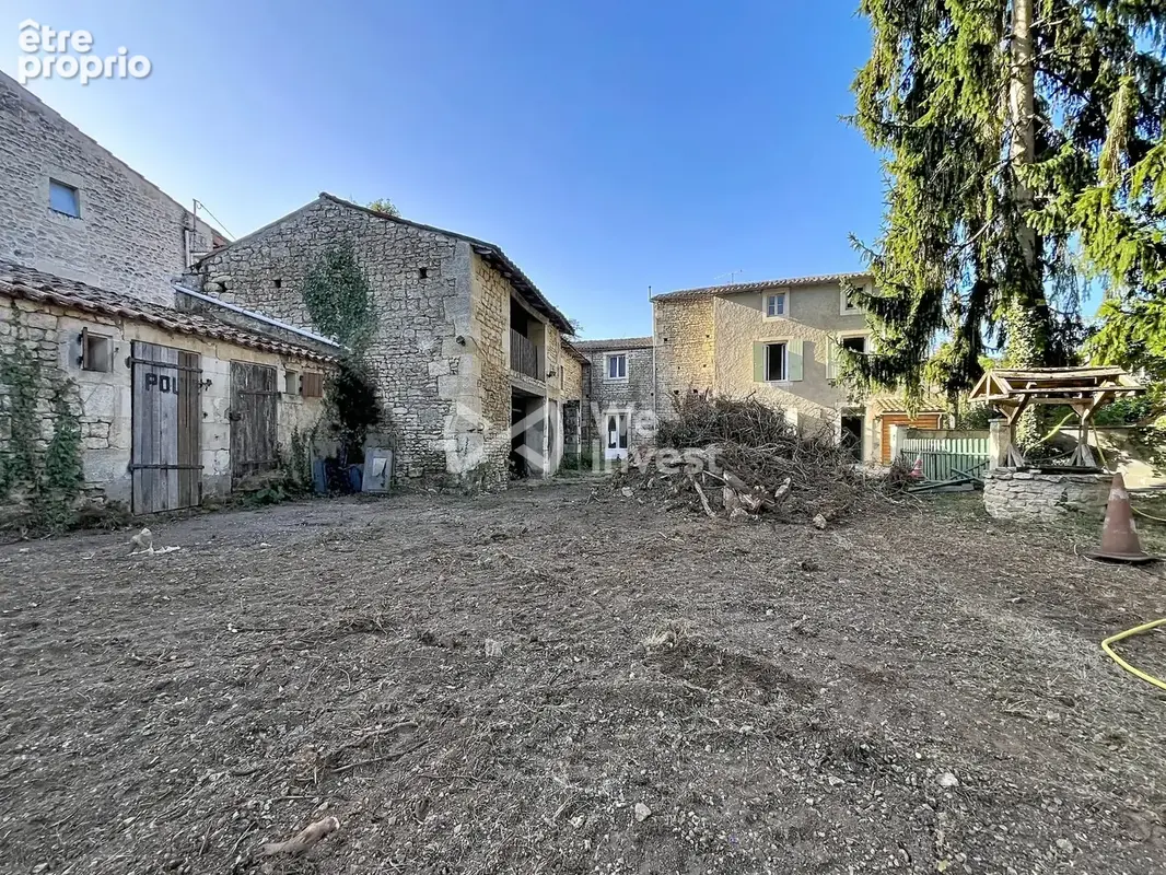 Maison à LA CRECHE