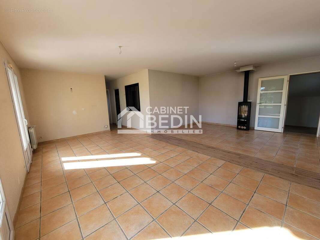 Maison à SAINT-PIERRE-DE-MONS